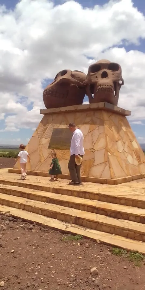 Travellers visiting a landmark